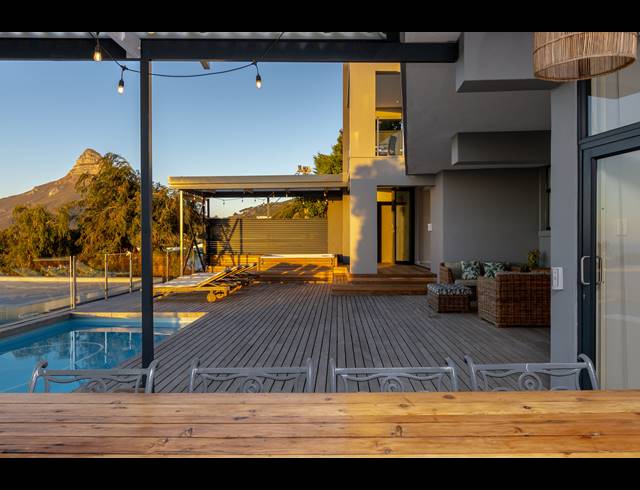 7 BEDROOM HOUSE TO LET IN CAMPS BAY